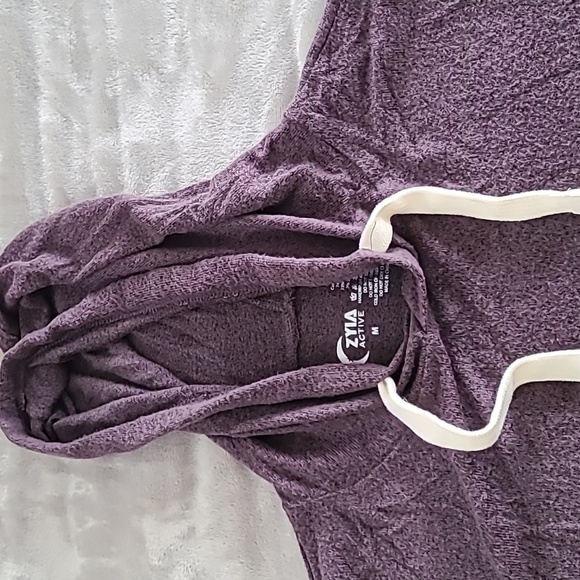 ZYIA Active Sarsaparilla Pocket Boyfriend Hoodie Pullover Purple - Picture 2 of 3